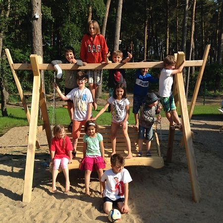 Domki Miedzy Sosnami Pobierowo Buitenkant foto